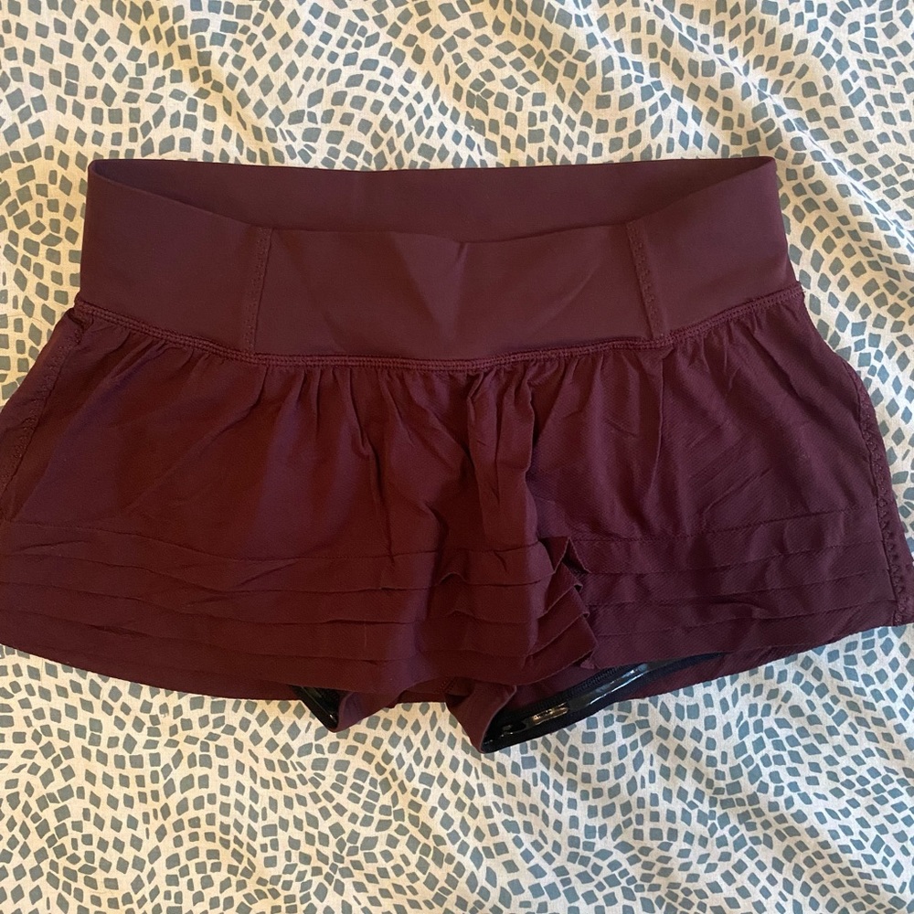 lululemon maroon skirt with shorts